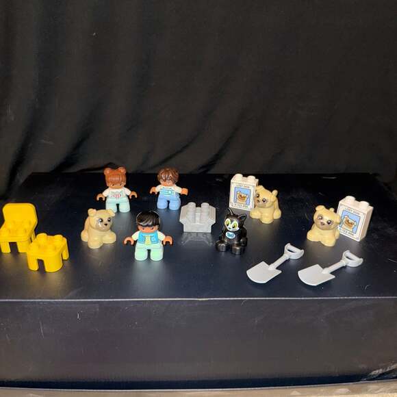 LEGO Duplo People & Pets Lot - Figures, Animals, Accessories - Picture 5 of 6